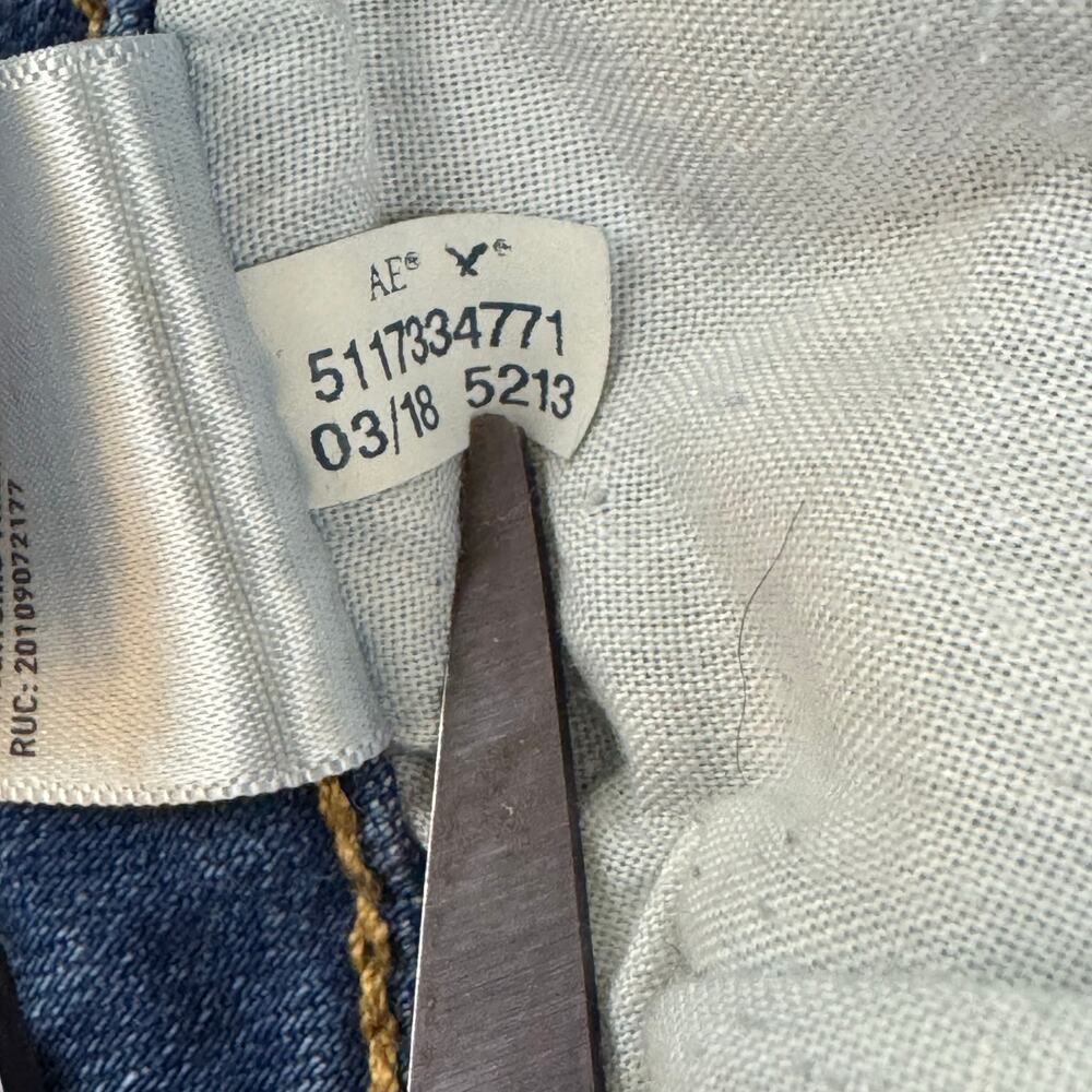American Eagle Outfitters Skirt Womens 2 Distressed Blue Denim Mini Frayed Hem - Picture 7 of 9